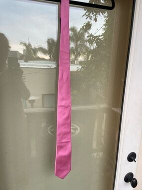 Tommy Hilfiger Pink Silk Tie with Navy Accent